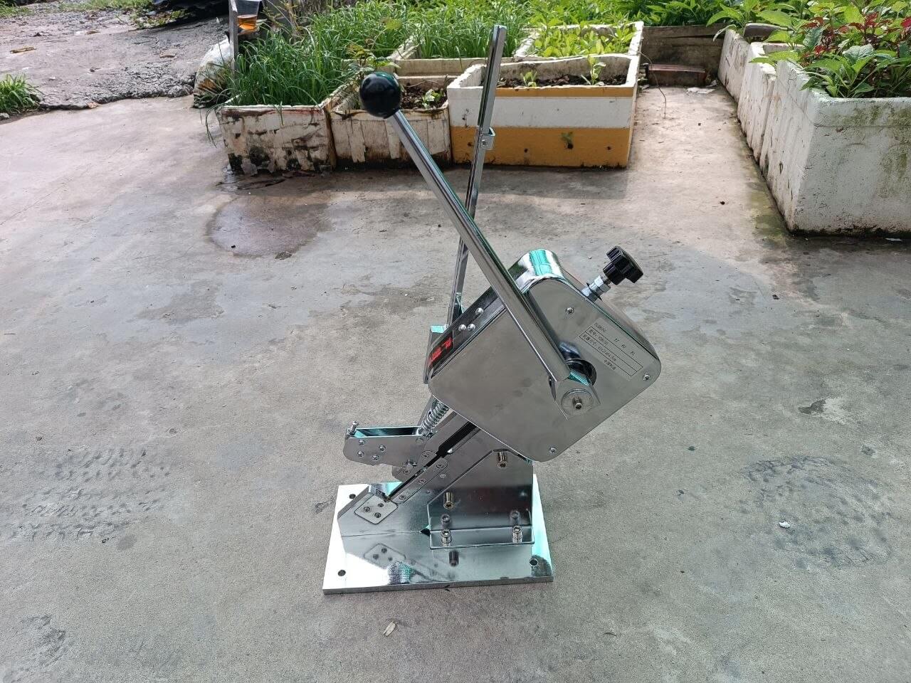 Máy Kẹp Chì Xúc Xích, Lạp Xưởng Inox Cao Cấp – Nhỏ Gọn, Bền Đẹp
