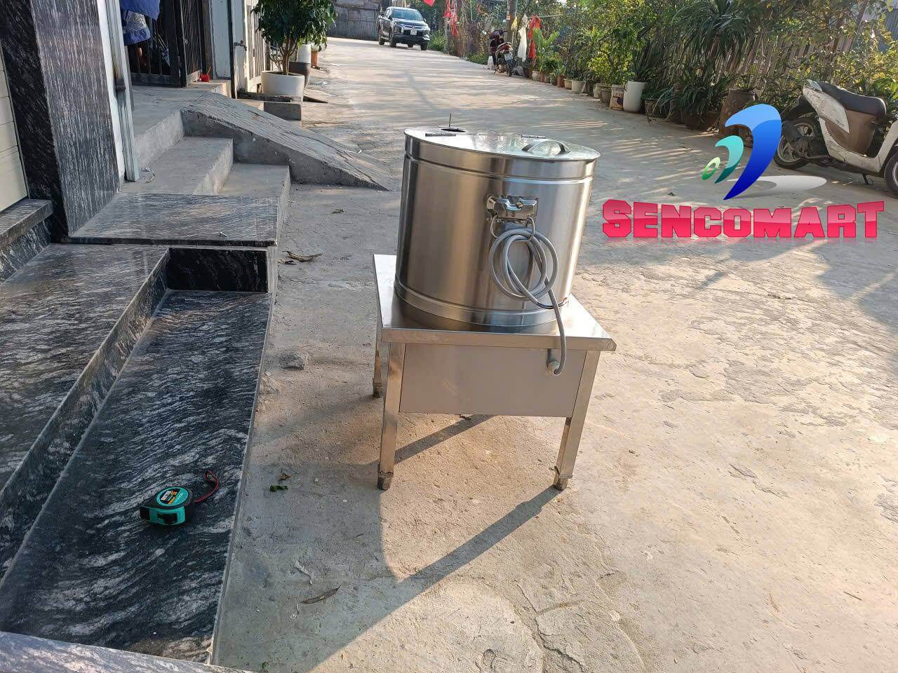 Nồi Nấu Phở Đế Vuông Mâm Nhiệt: Giải Pháp Tiết Kiệm Cho Quán Phở