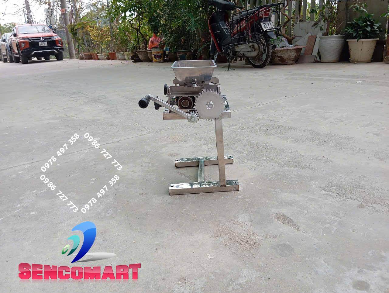 Bảng giá máy cán khô mực quay tay chính hãng 2025