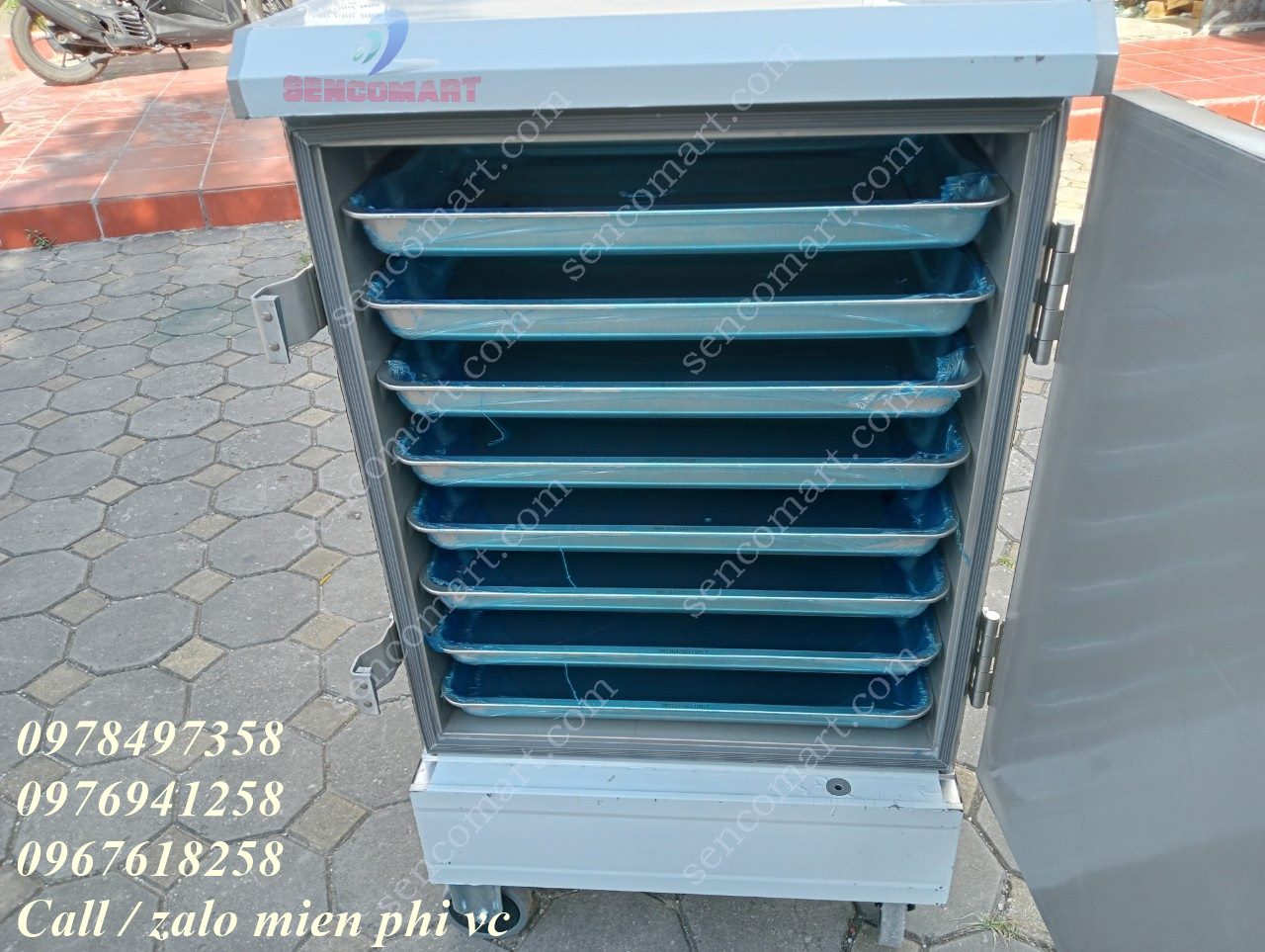 Tủ cơm công nghiệp 8 khay chạy điện