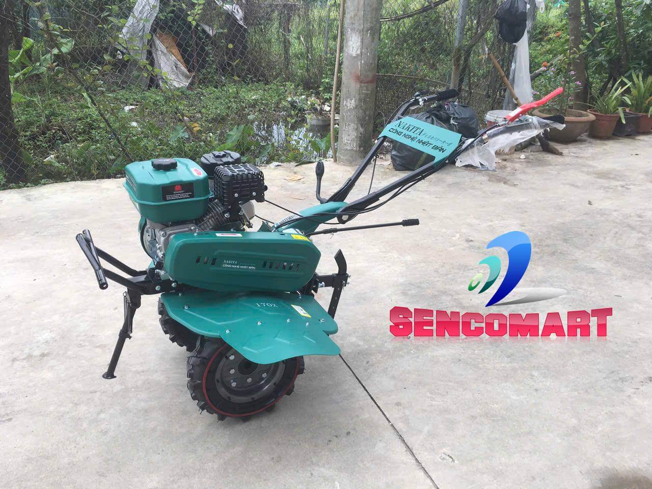 Sự Khác Biệt Của Máy Xới Đất Nakita So Với Các Dòng Mini Khác: Động Cơ Xăng Mạnh Mẽ