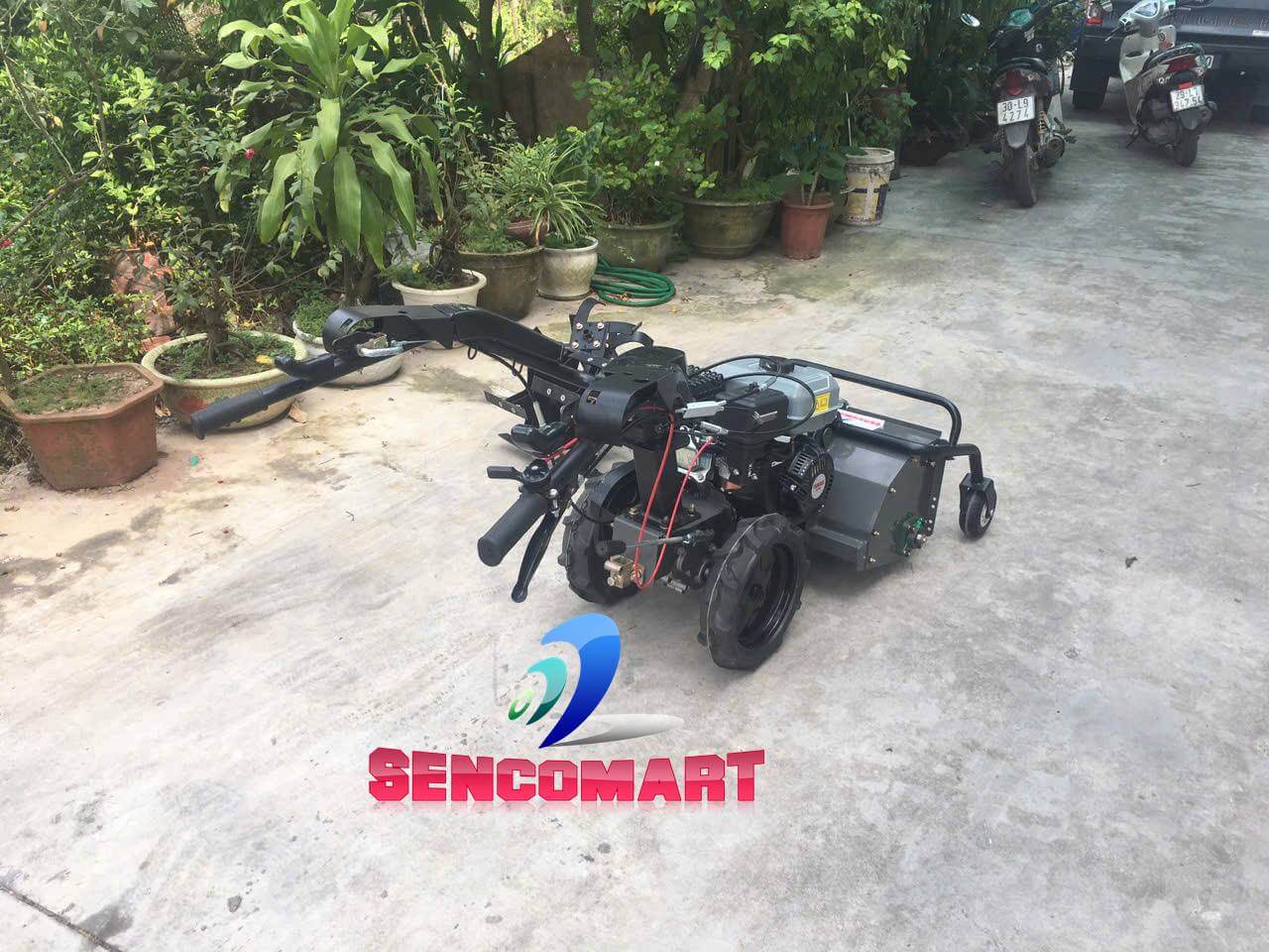 Máy cắt cỏ trục băm động cơ xăng 2025