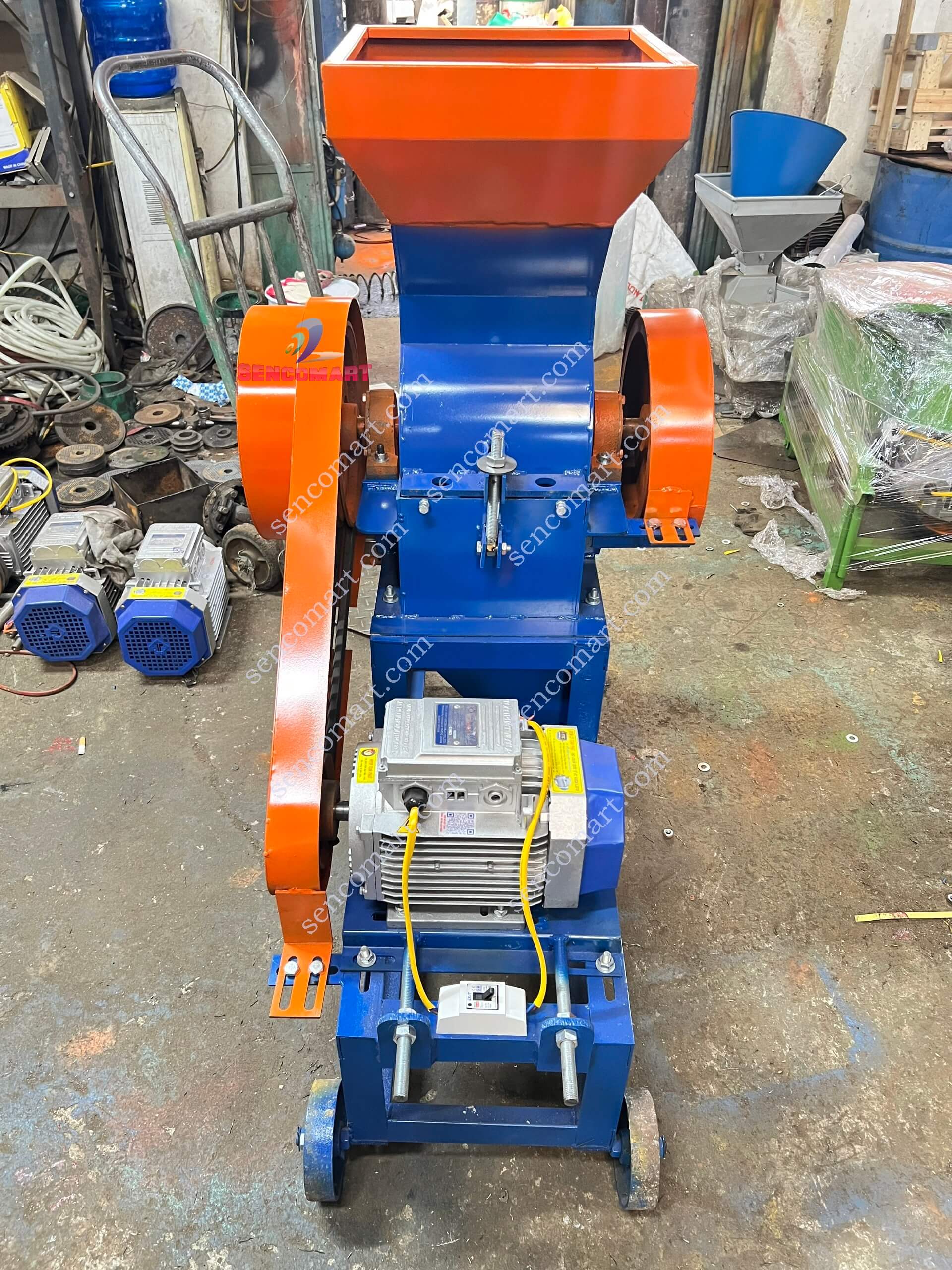 Máy băm vỏ dừa thành mùn dừa B250 điện 1 pha, 2 pha, 3 pha