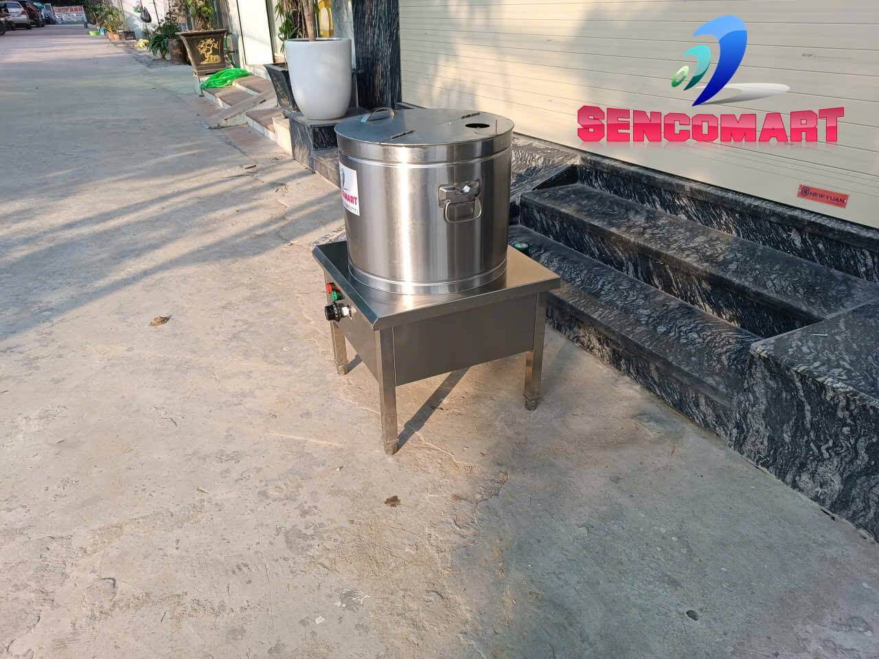 Nồi Nấu Phở Đế Vuông Mâm Nhiệt: Giải Pháp Tiết Kiệm Cho Quán Phở