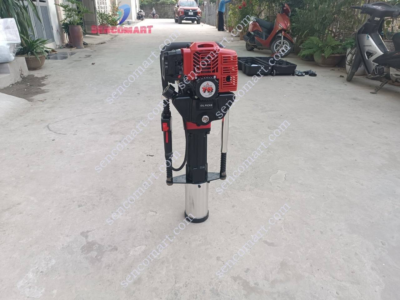 Máy đóng cọc cầm tay Mitsubishi DC-52cc