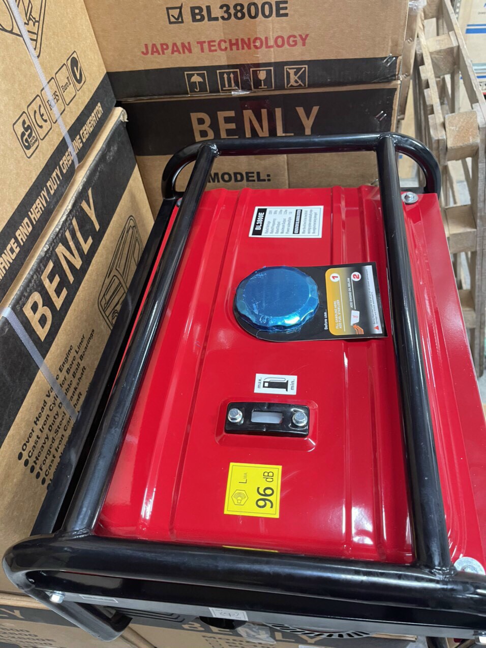 Máy phát điện chạy xăng 5kw Benly 6800E Đề nổ