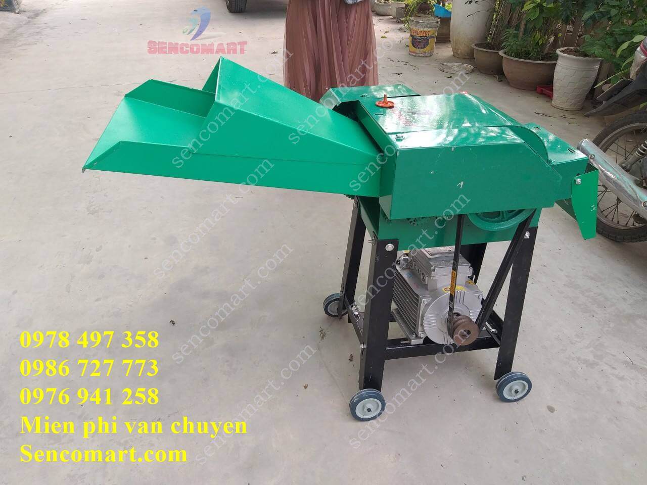 Máy băm rơm có lô tự cuốn, chỉnh được kích thước băm dài ngắn